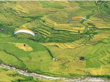 Image: Paragliding at Mu Cang Chai attracts young people, an interesting “flying” experience should try once in a lifetime