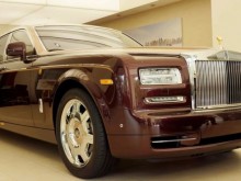 Image: Mr. Trinh Van Quyet’s gold-plated Rolls-Royce is about to be auctioned