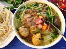 Image: Four famous noodle dishes of Hue