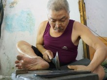 Image: The last rubber sandal maker in Thanh