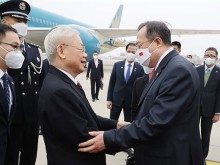 Image: Vietnam’s Party leader arrives in Beijing for four-day China visit