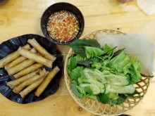 Image: The sweetness of Quang Ngai’s corn spring rolls