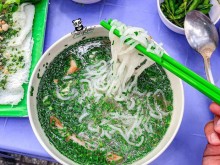 Image: What dishes are worth trying at the famous Phan Xich Long food court in Ho Chi Minh City?