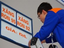Image: HCMC proposes shortening fuel price adjustment interval