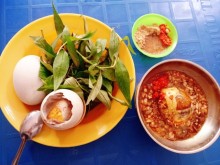 Image: ‘Scary’ dishes but should try in Vietnam