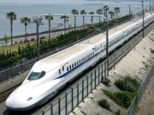 Image: Vietnam considers high-speed rail line