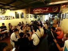 Image: Hanoi coffee shops attract tourists from far away