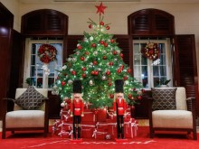 Image: Bustling Christmas atmosphere in 5-star hotels and luxury resorts in Vietnam