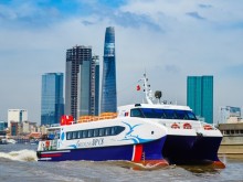 Image: HCMC seeks to develop waterway tourism along with passenger transport