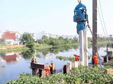 Image: HCMC starts rehabilitation of polluted canal