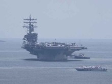 Image: U.S. aircraft carrier arrives in Danang for six-day Vietnam visit
