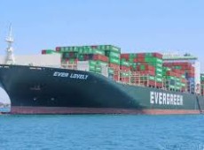 Image: Cargo Ship Attacked in Strait of Hormuz Amid Tensions