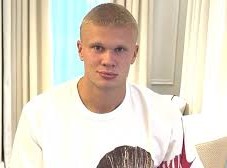 Image: Erling Haaland Shocks Fans with New Short Haircut