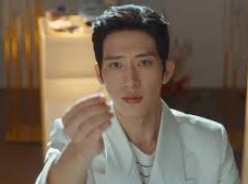 Image: Ending of 'A Bright Spring' Sparks Debate Among Fans