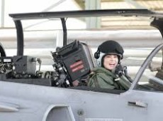 Image: Queen Suthida Becomes Thailand's First Female Gripen Pilot