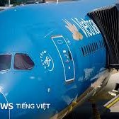 Vietnam Airlines Managers Charged with Corruption in Singapore