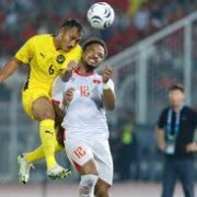 Nguyen Xuan Son Shines in Vietnam's Victory Over Malaysia