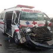 Ambulance Collides with Truck on My Thuan Expressway, Four Injured
