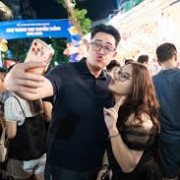 Crowds Gather Early for Mid-Autumn Festival in Hanoi