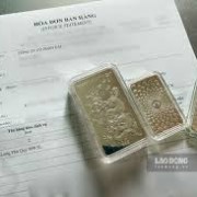 Silver Prices Fluctuate, Buyers Exercise Caution
