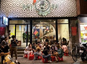 Image: ‘All night’ forget melancholy at the cafes open 24/7 in Saigon