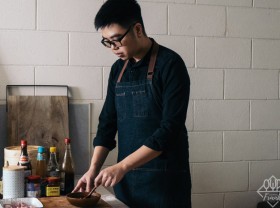 Image: Blogger introduces food with sound