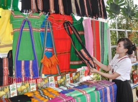 Image: Binh Phuoc exhibition promotes southeast region’s culture, tourism, food
