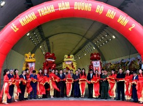 Image: Hai Van 2 Road Tunnel opens to traffic