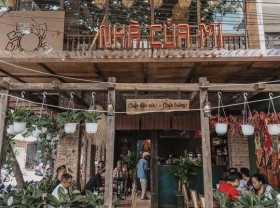 Image: HCM City coffee house features ethnic decor