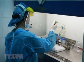 Image: Two recovered Russian COVID-19 patients test positive again