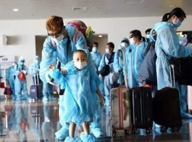 Image: Vietnam records 12 new imported COVID-19 cases