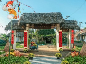 Image: Hoi An opened the old Tet market, buying and selling with … coins