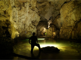 Image: UK experts explore cave tourism in Thai Nguyen