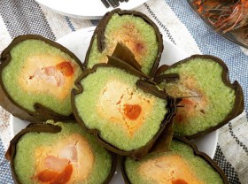 Image: 8 famous Western New Year specialties everyone wants to buy as New Year gifts