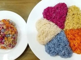 Image: Xoi Ngu Sac (five-coloured steamed glutinous rice)