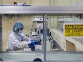 Image: Vietnam imports first case of UK Covid-19 variant