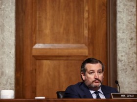 Image: World breaking news today (January 4): Republican lawmakers devided on election certification