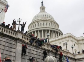 Image: World breaking news today (January 7): World stunned by Trump supporters storming U.S. Capitol