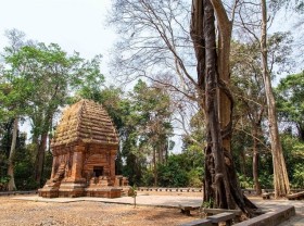 Image: Cham Tower Yang Prong – mysterious beauty of Cham among the great thousands of Dak Lak
