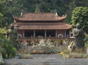 Image: Lost in a fairy tale place in a thousand-year-old temple in Ha Nam