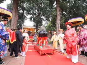 Image: Royal rite held at Imperial Citadel of Thăng Long to welcome Tết