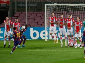 Image: Barcelona rout Alaves to fire warning shot to PSG