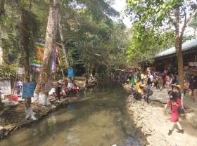 Image: Thousands of people crowded to watch the “magic fish” on New Year’s Day