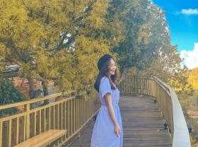 Image: ‘Falling’ before the romantic beauty of the Korean road in Da Lat