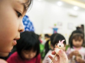 Image: Hanoi craftsman makes toy figurine art close to kids’ hearts