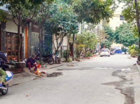 Image: Hanoi lights a fire