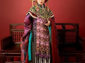 Image: Art project on Vietnamese royal clothes launched
