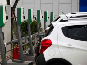 Image: Vietnam's automobile manufacturers to develop solid-state batteries for electric cars