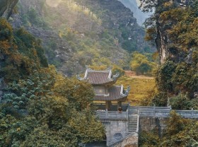 Image: Am Tien Ninh Binh Pagoda – “Absolutely Cup” of the ancient capital Hoa Lu