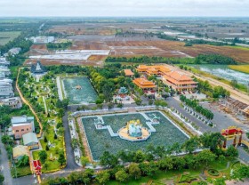 Image: Huynh Dao pagoda – a beautiful pagoda in An Giang